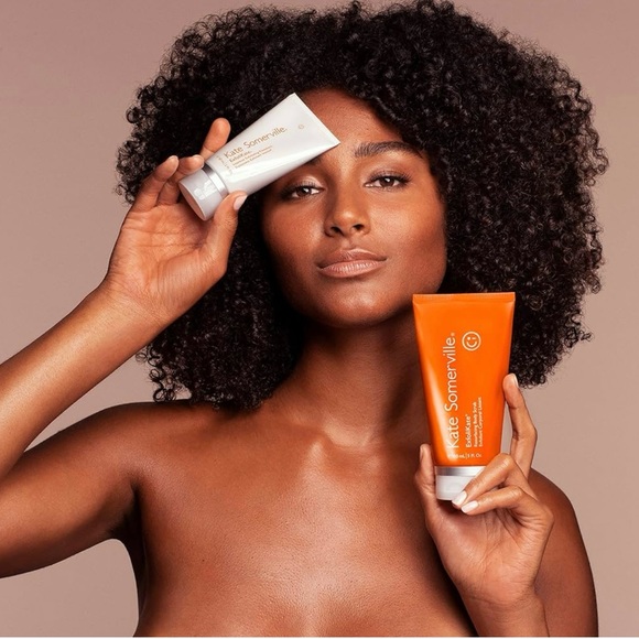 💛 Kate Somerville Allover Glow Set NWT - Picture 8 of 15